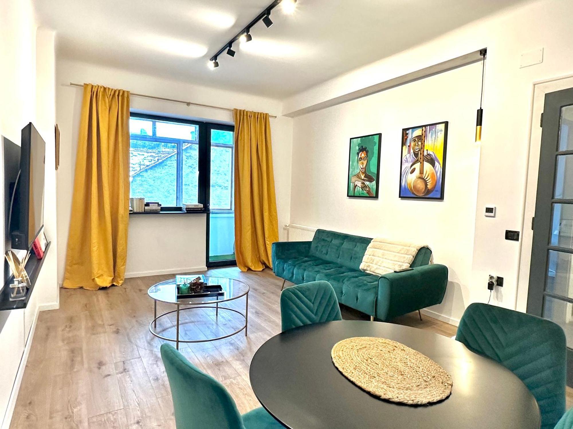 Peaceful Condo For Romantic Getaways Near Black Church - 3Min Walk Брашов Экстерьер фото